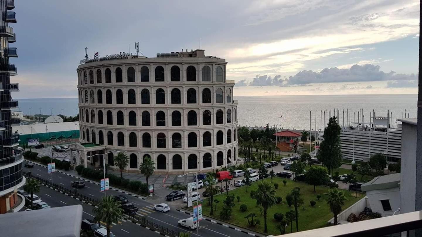 شقة Orbi Sea Tower Block A باتومي المظهر الخارجي الصورة